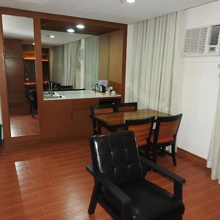 Sarita Bed And Breakfast Laoag Eksteriør bilde