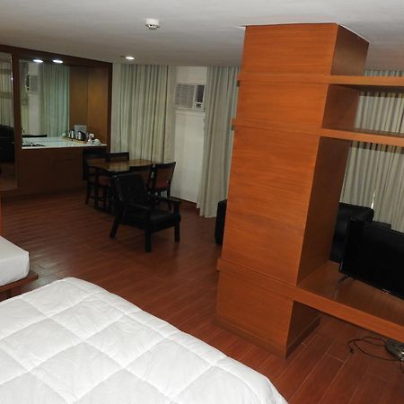 Sarita Bed And Breakfast Laoag Eksteriør bilde