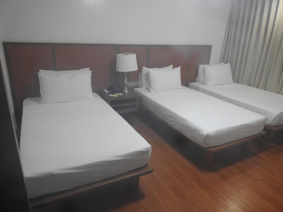Sarita Bed And Breakfast Laoag Eksteriør bilde