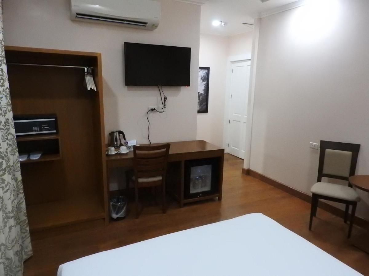 Sarita Bed And Breakfast Laoag Eksteriør bilde