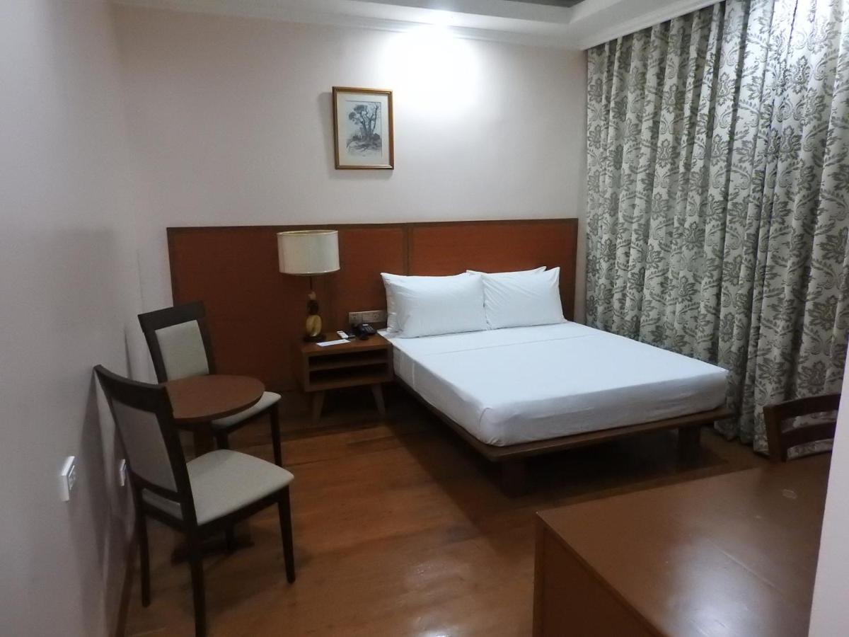 Sarita Bed And Breakfast Laoag Eksteriør bilde